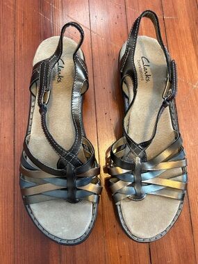 Clarks Bendables Three Tone Brown Women’s Strappy Flat Sandals Size 9W